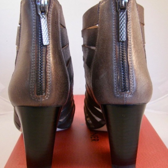 Donald J. Pliner Open toe zip booties, Size 8.5 - Picture 2 of 6